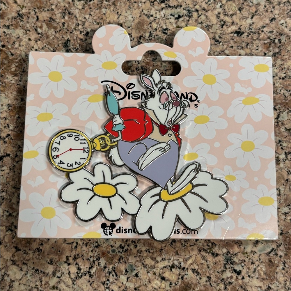 White Rabbit Daisy Disney Land Paris Dlp March 2024 Pin Alice in Wonderland